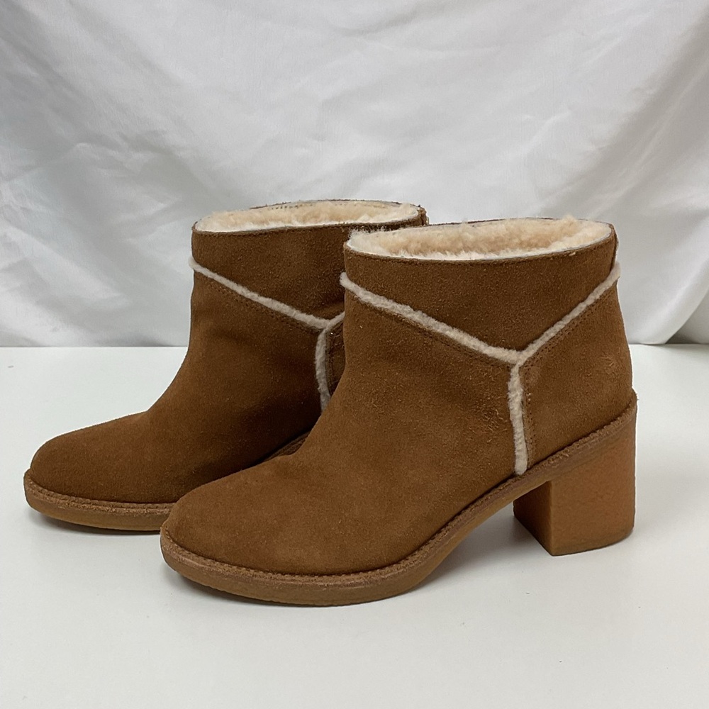 Ugg - image 2